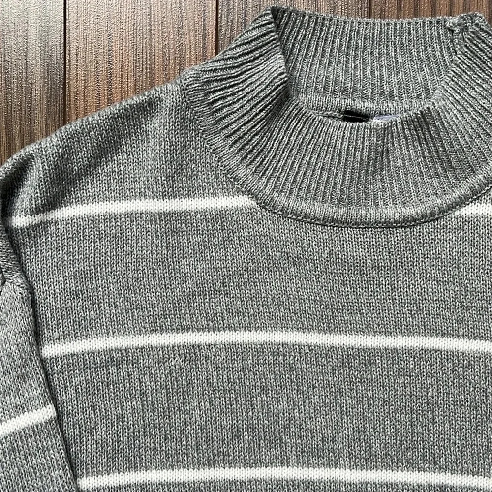 H&M Divided cropped sweater size M - Picture 5 of 10
